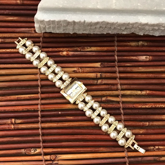 Stauer Bracelet Watch Faux Pearls - Picture 6 of 8